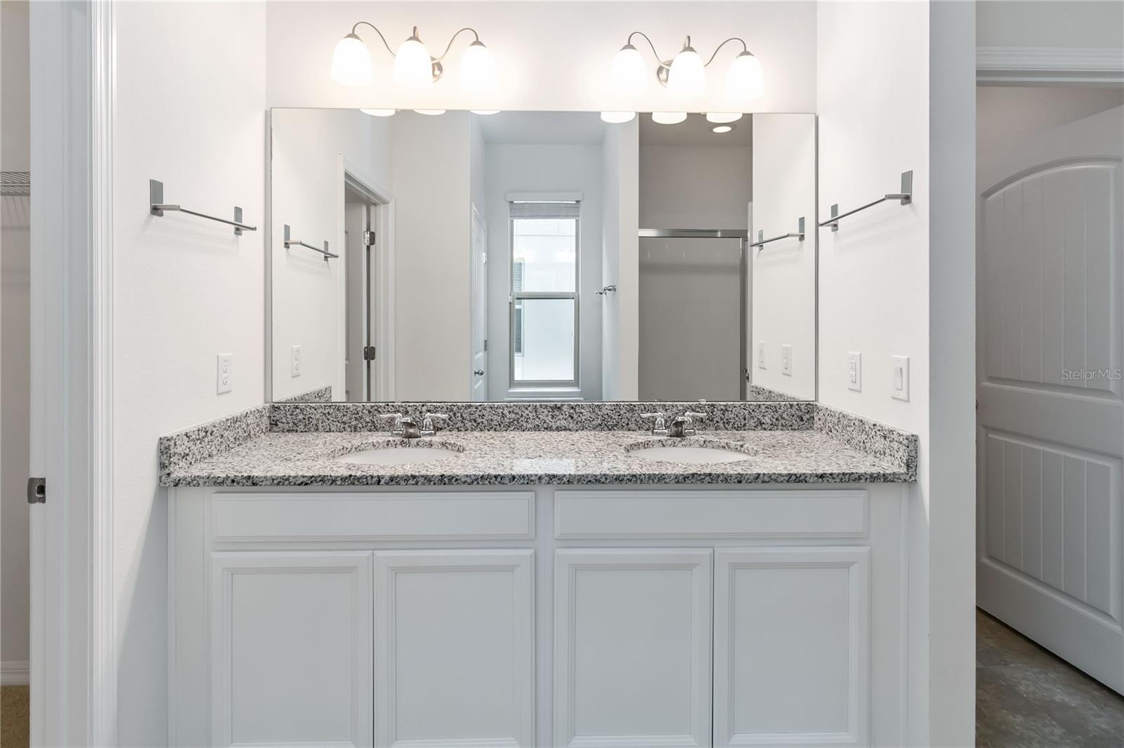 Image 12 of 35 For 16242 Outlook Shore Alley