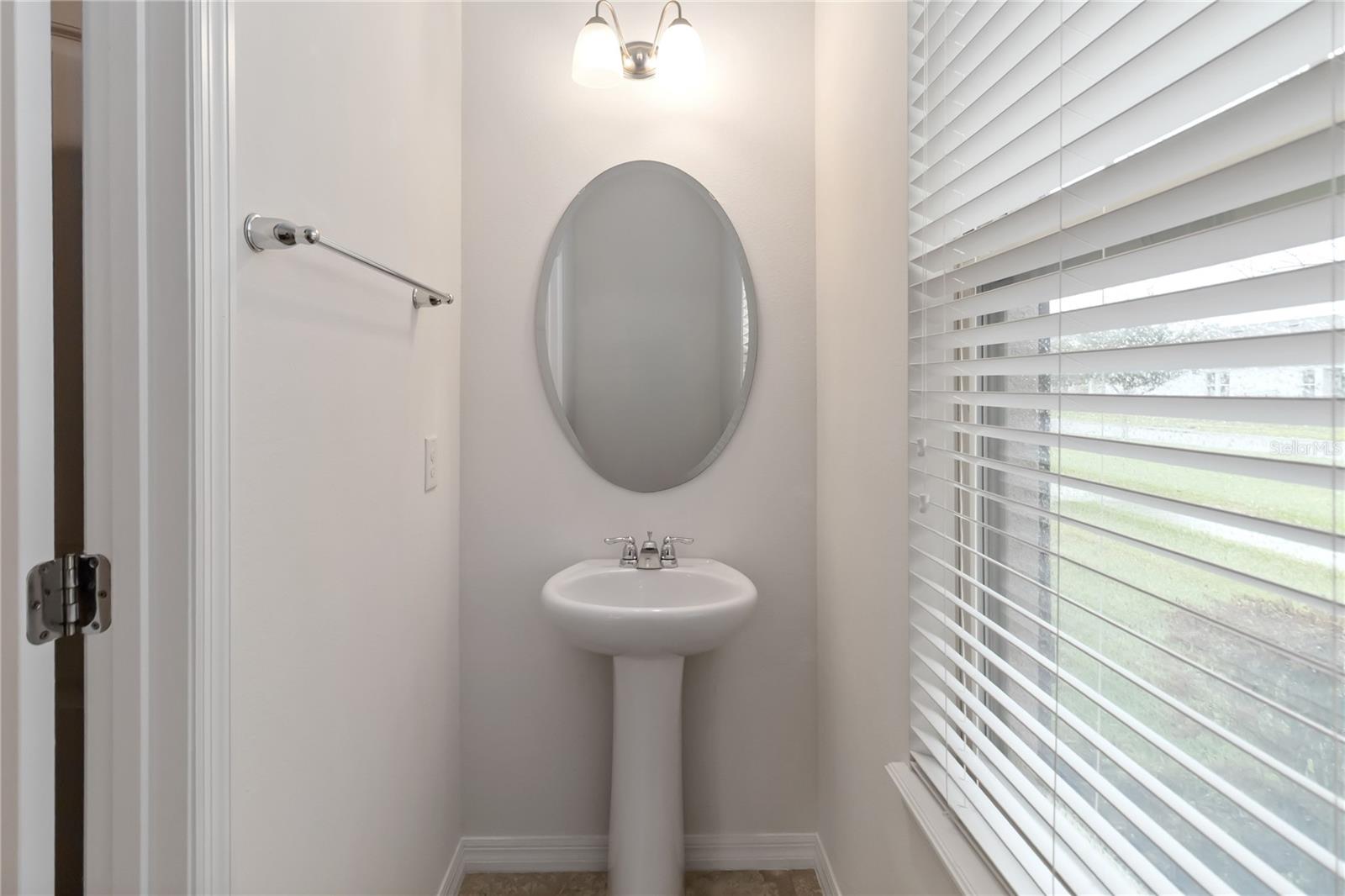 Image 22 of 35 For 16242 Outlook Shore Alley