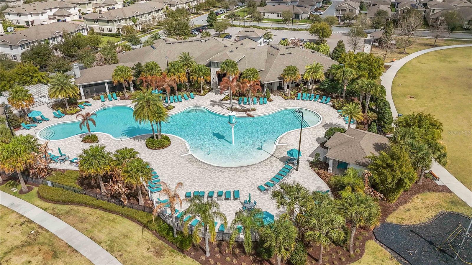 Image 31 of 35 For 16242 Outlook Shore Alley