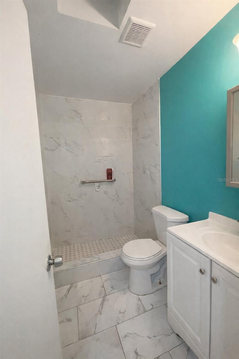 Image 6 of 8 For 2929 Oak Ridge Road E6