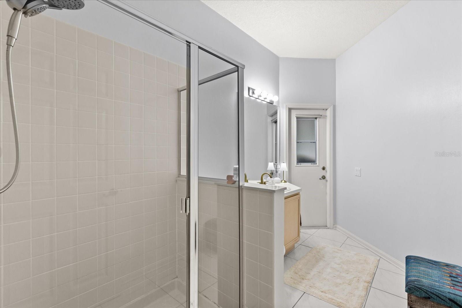 Image 27 of 35 For 223 Blue Creek Drive