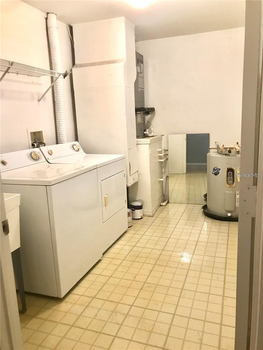 Image 13 of 43 For 6673 Time Square Avenue 103