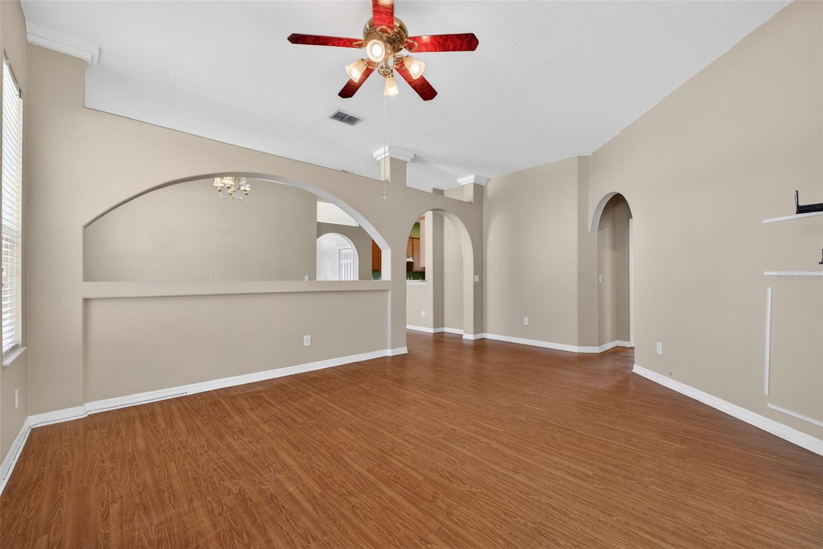 Image 19 of 58 For 801 High Pointe Circle