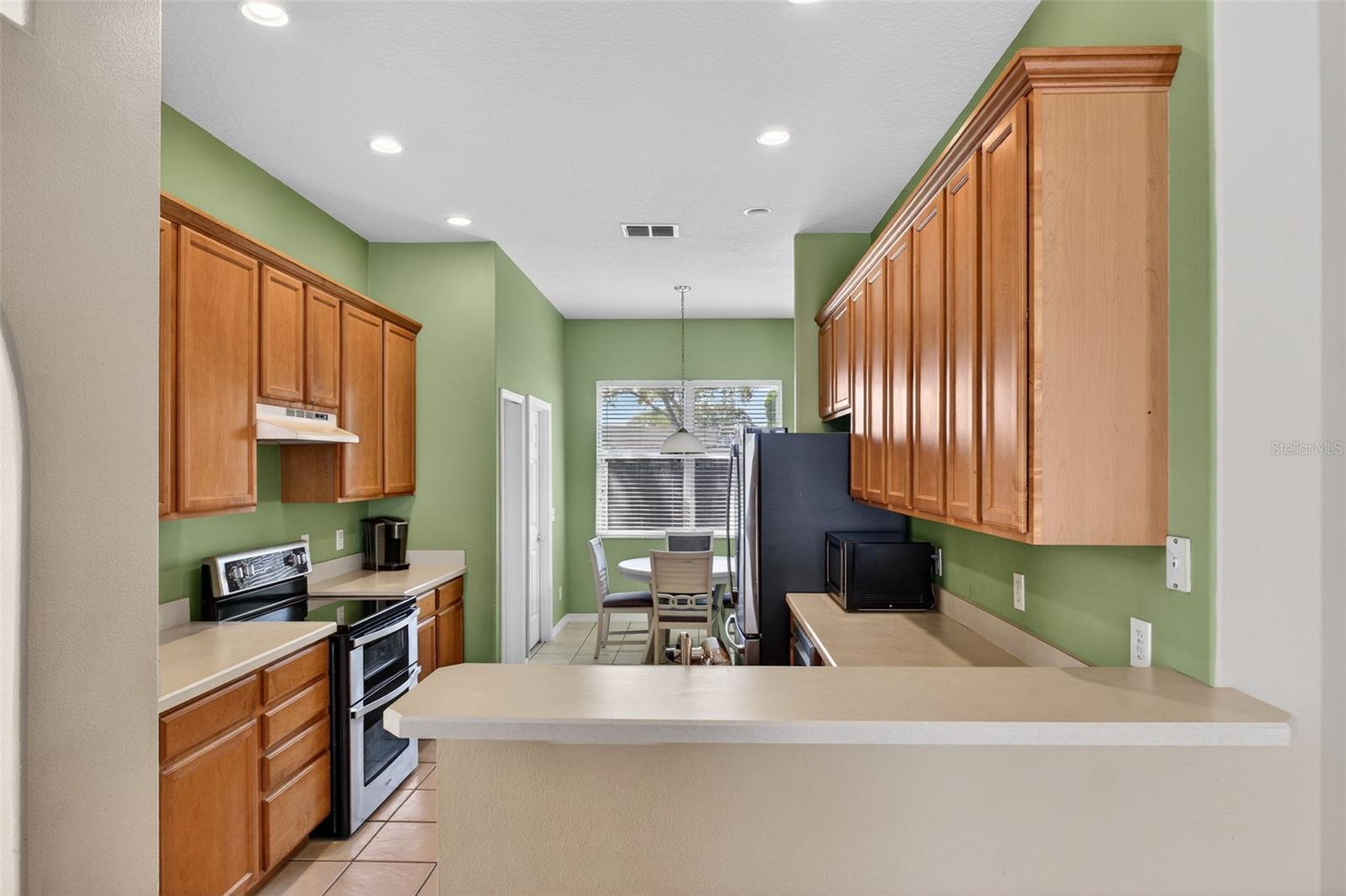 Image 21 of 58 For 801 High Pointe Circle