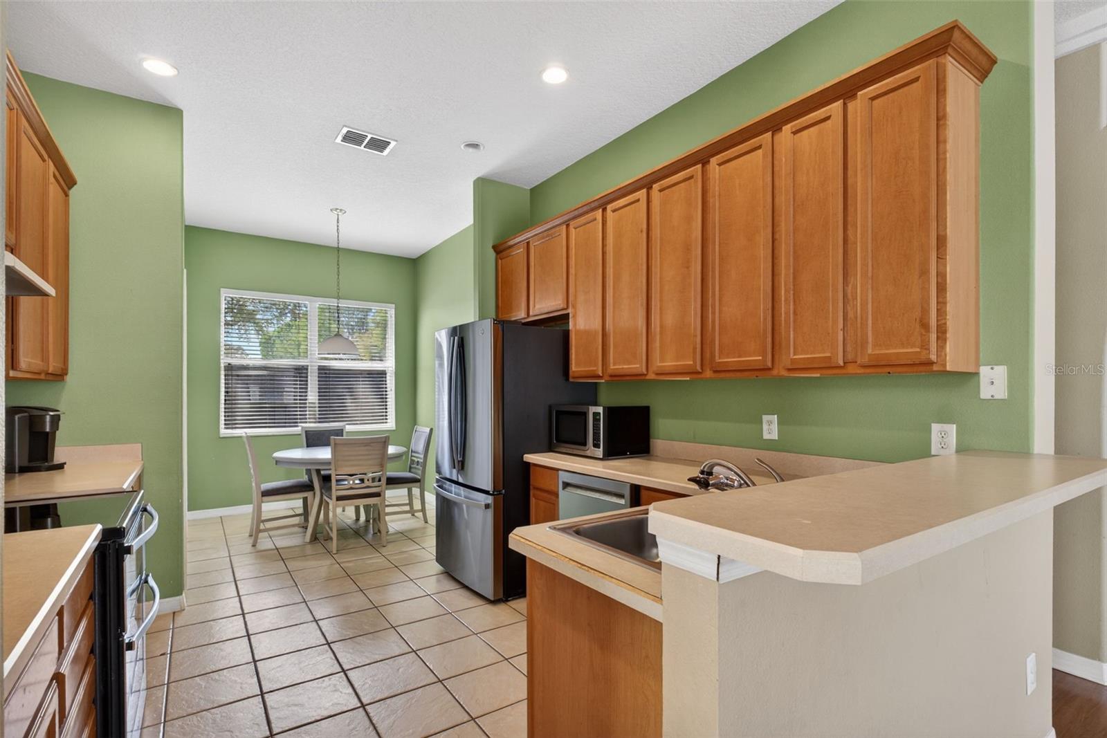 Image 22 of 58 For 801 High Pointe Circle