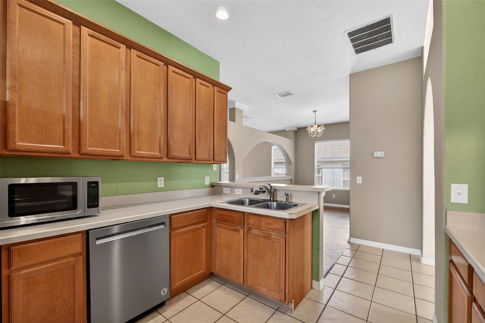 Image 24 of 58 For 801 High Pointe Circle