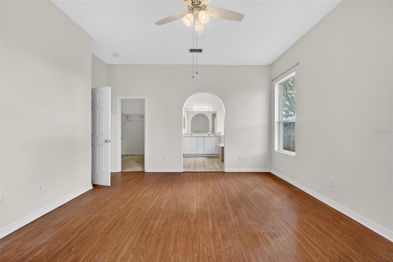 Image 32 of 58 For 801 High Pointe Circle