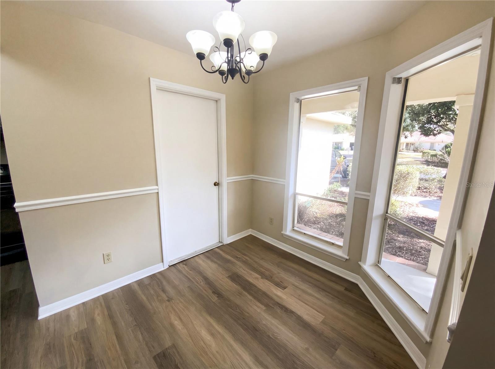 Image 17 of 26 For 1610 Dalary Point