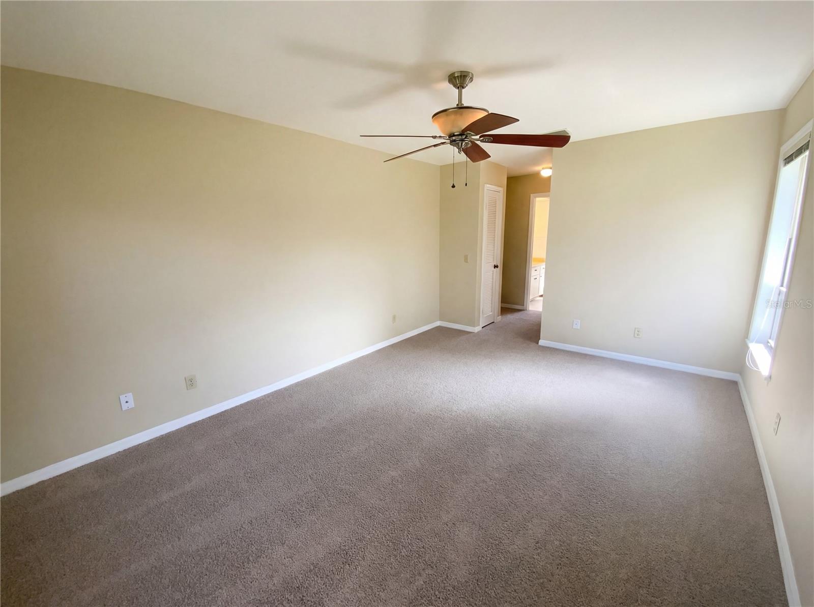 Image 6 of 26 For 1610 Dalary Point