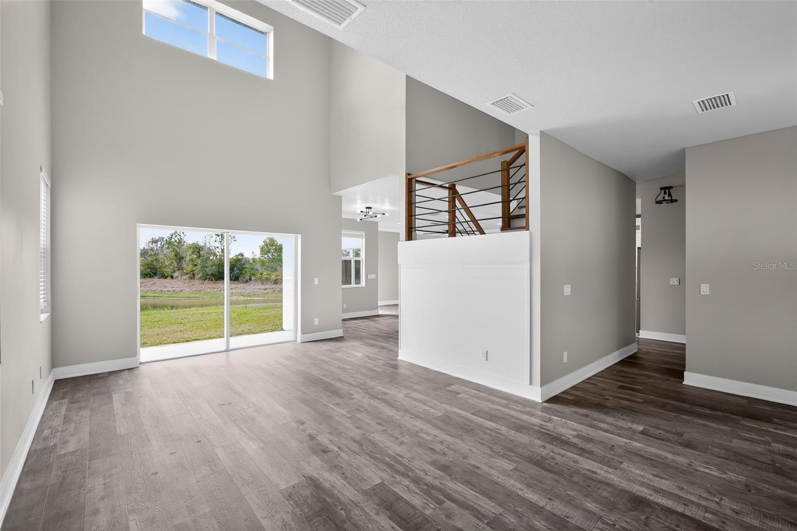 Image 11 of 34 For 20054 Nob Oak Avenue