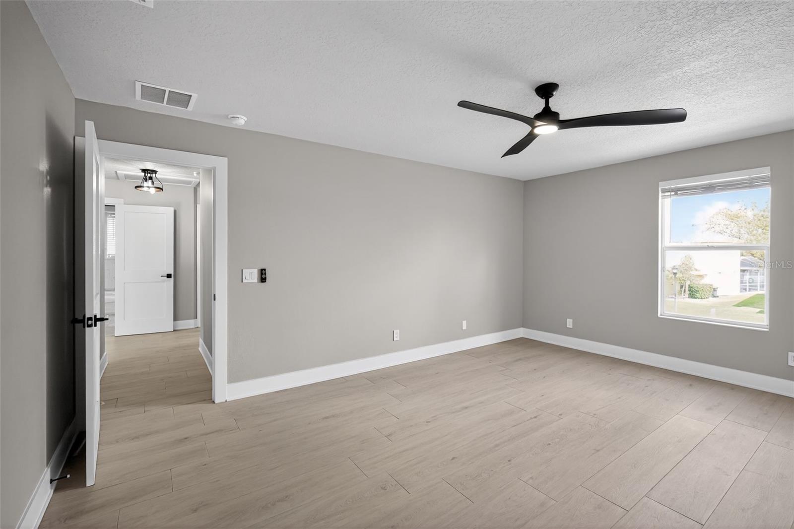 Image 6 of 34 For 20054 Nob Oak Avenue