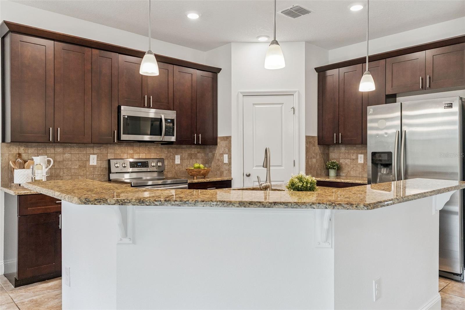 Image 15 of 50 For 1717 17th Lane