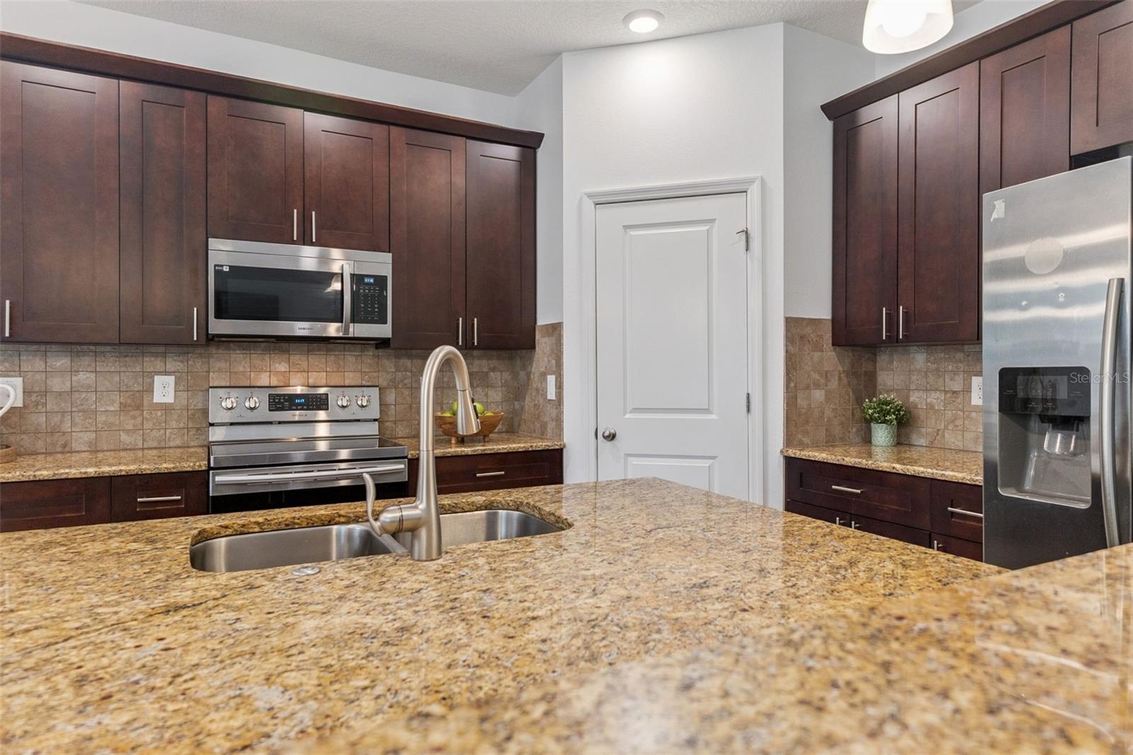 Image 16 of 50 For 1717 17th Lane