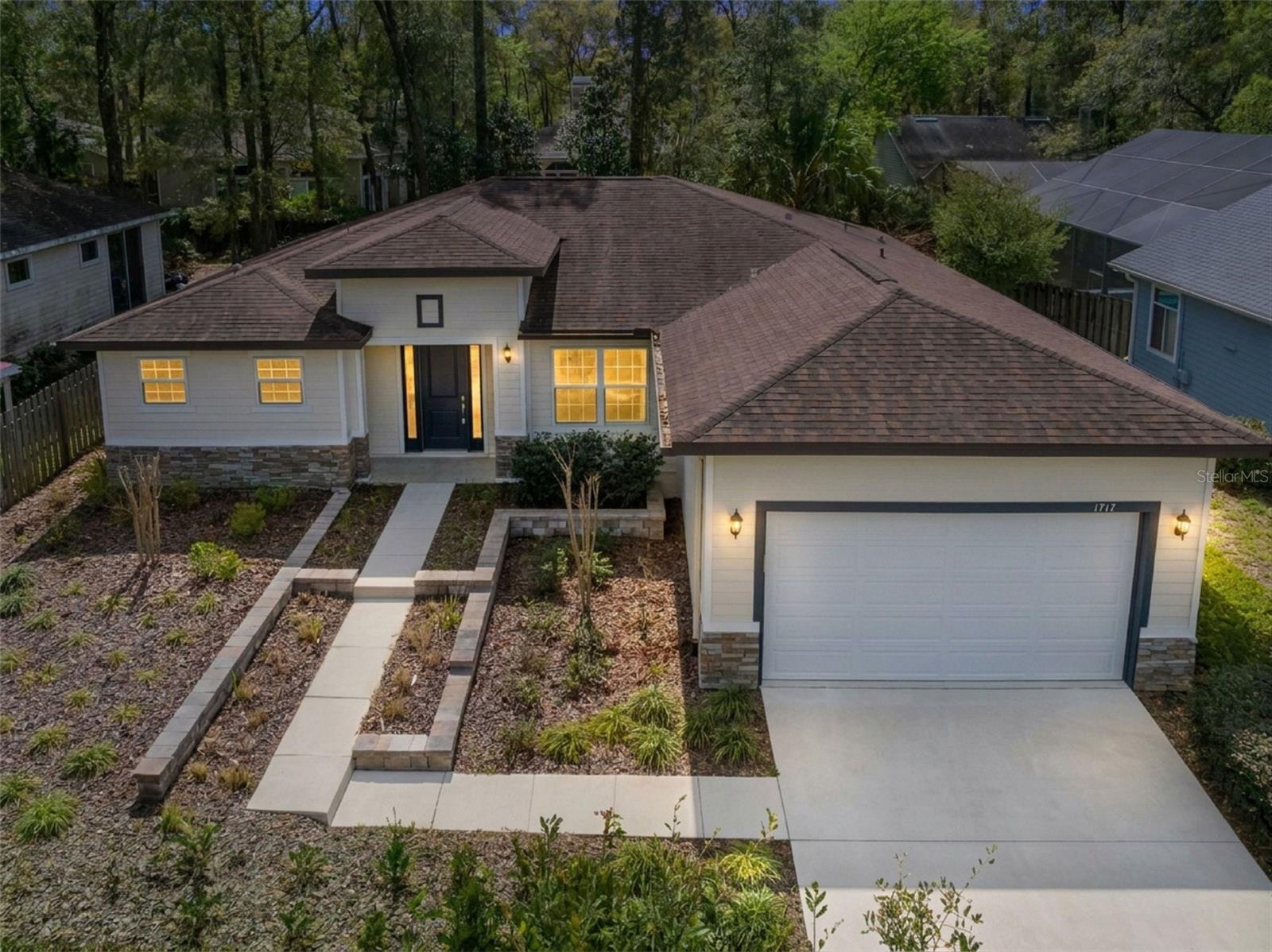 Image 2 of 50 For 1717 17th Lane