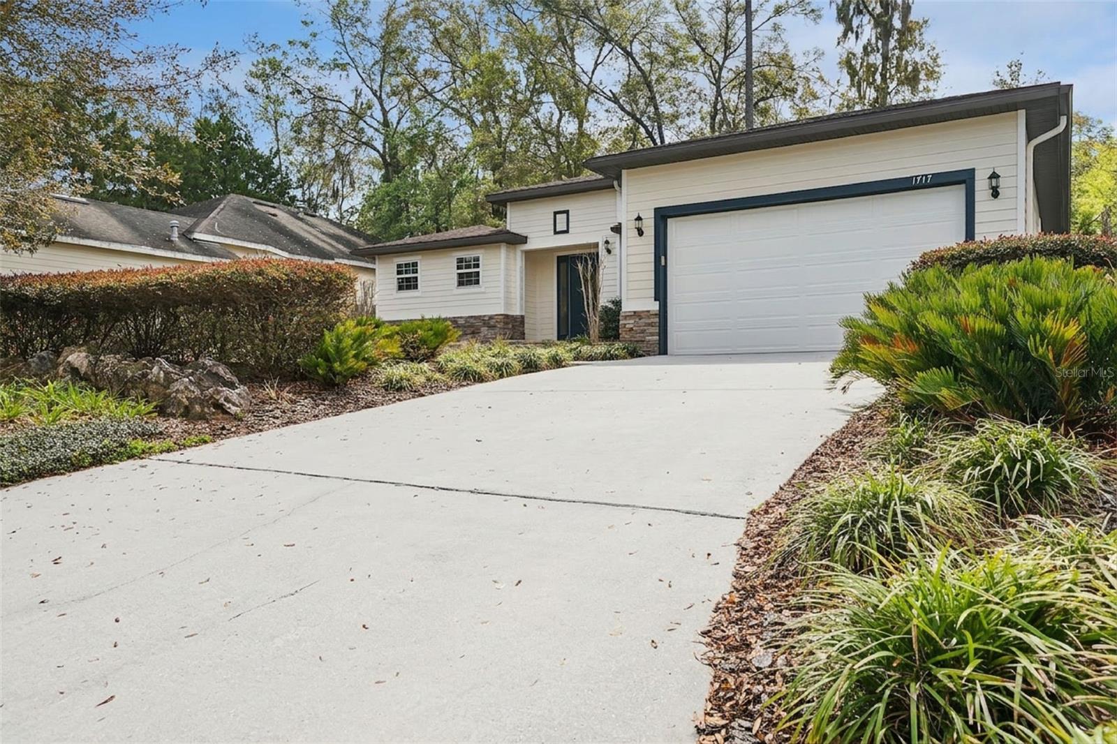 Image 7 of 50 For 1717 17th Lane