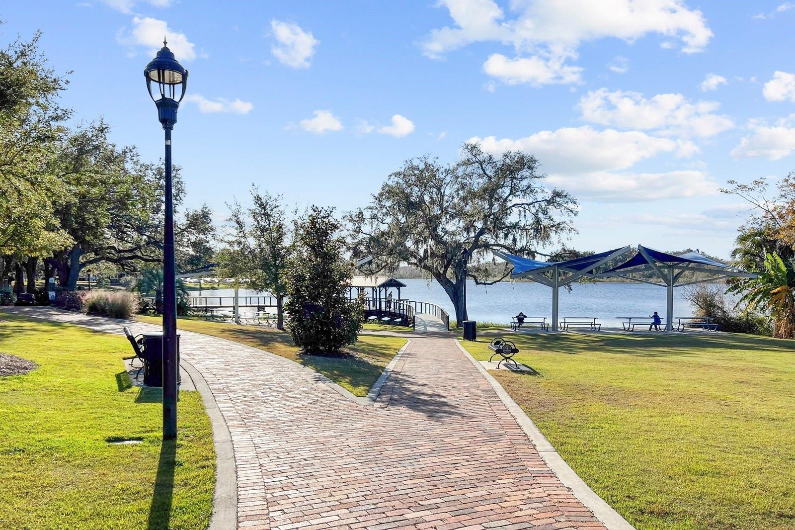 Image 24 of 49 For Bay Lake Road