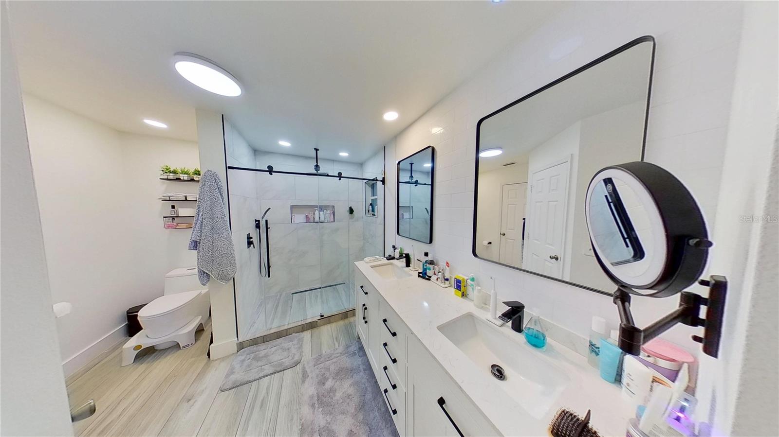 Image 17 of 22 For 107 Sandpebble Place