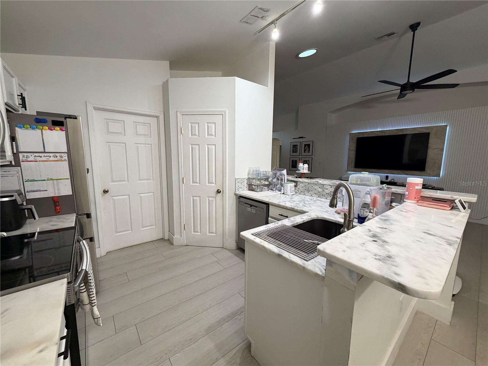 Image 8 of 22 For 107 Sandpebble Place