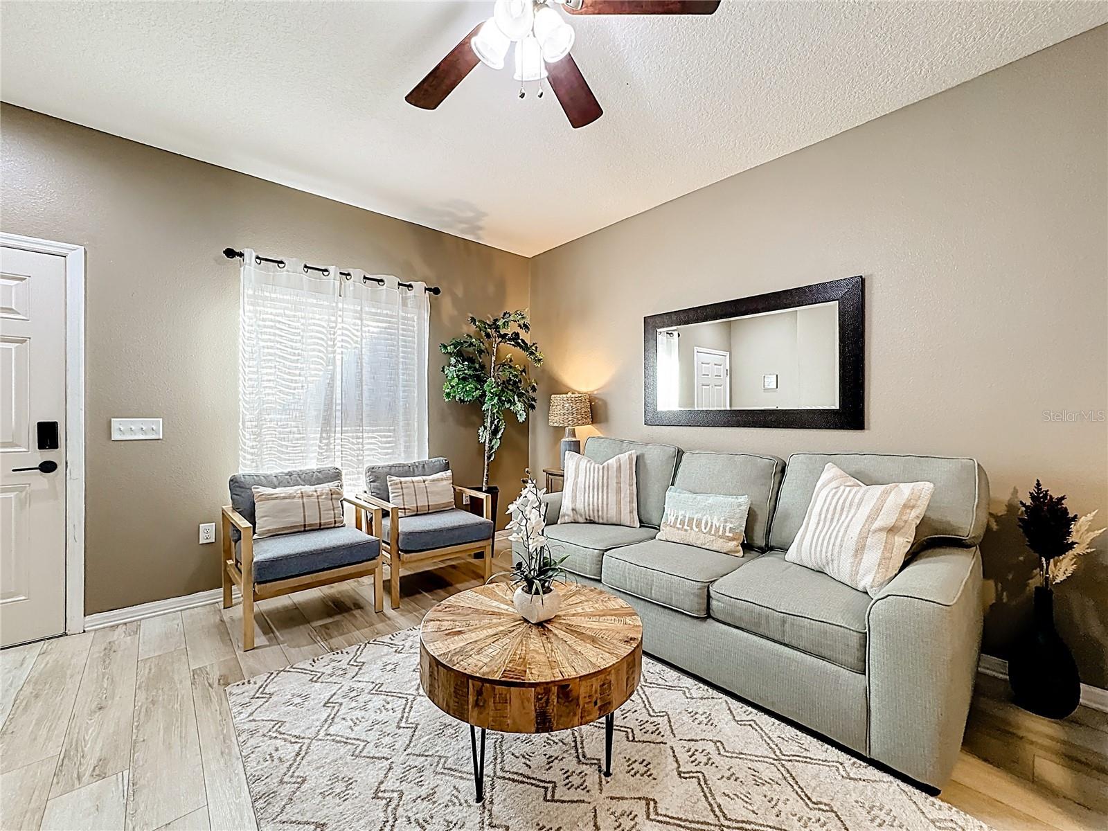 Image 5 of 37 For 8986 Shine Drive