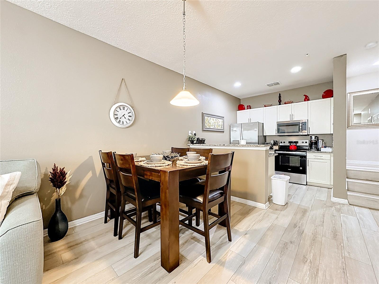 Image 8 of 37 For 8986 Shine Drive