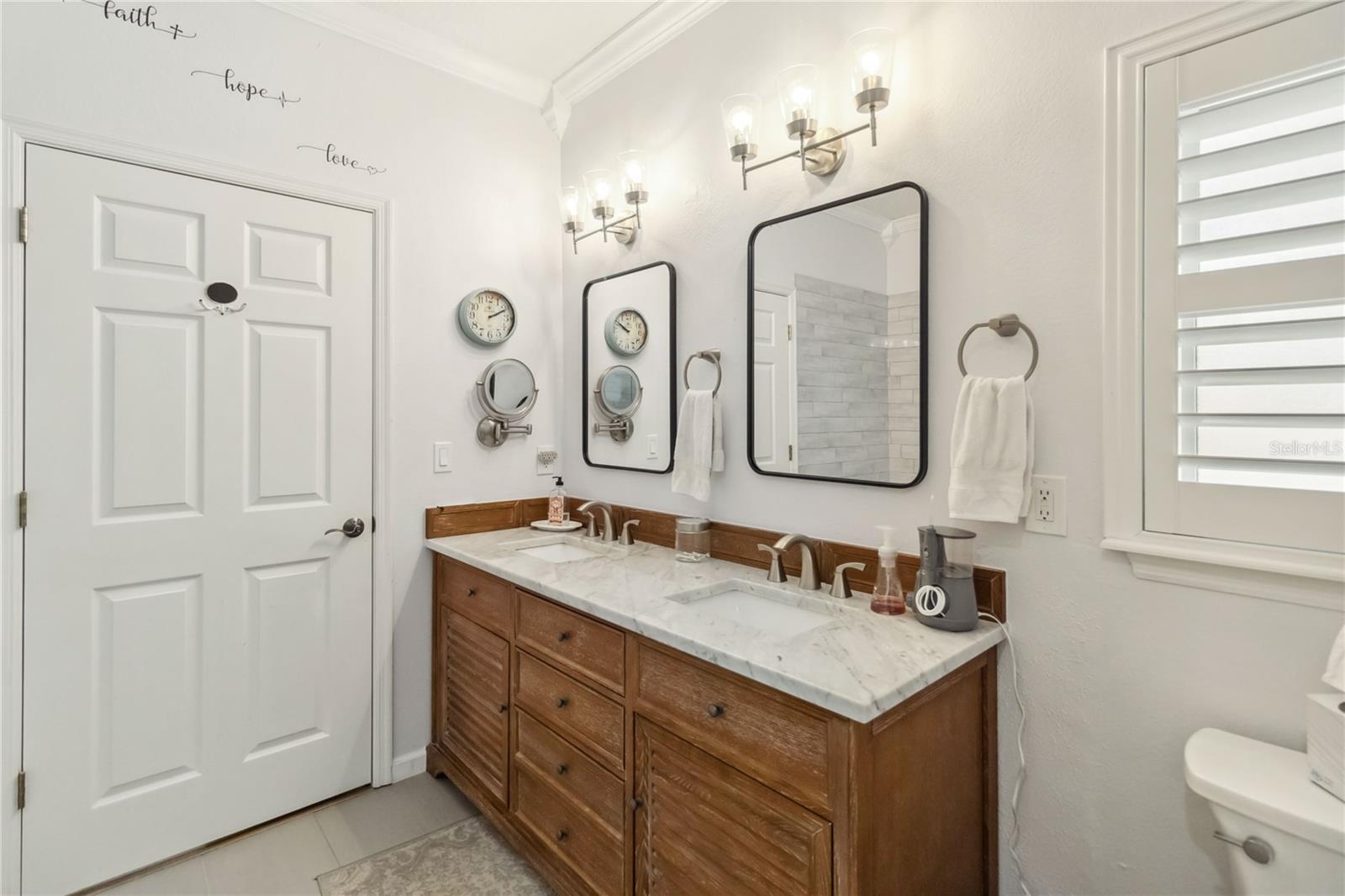 Image 12 of 32 For 9686 Cypress Pine Street