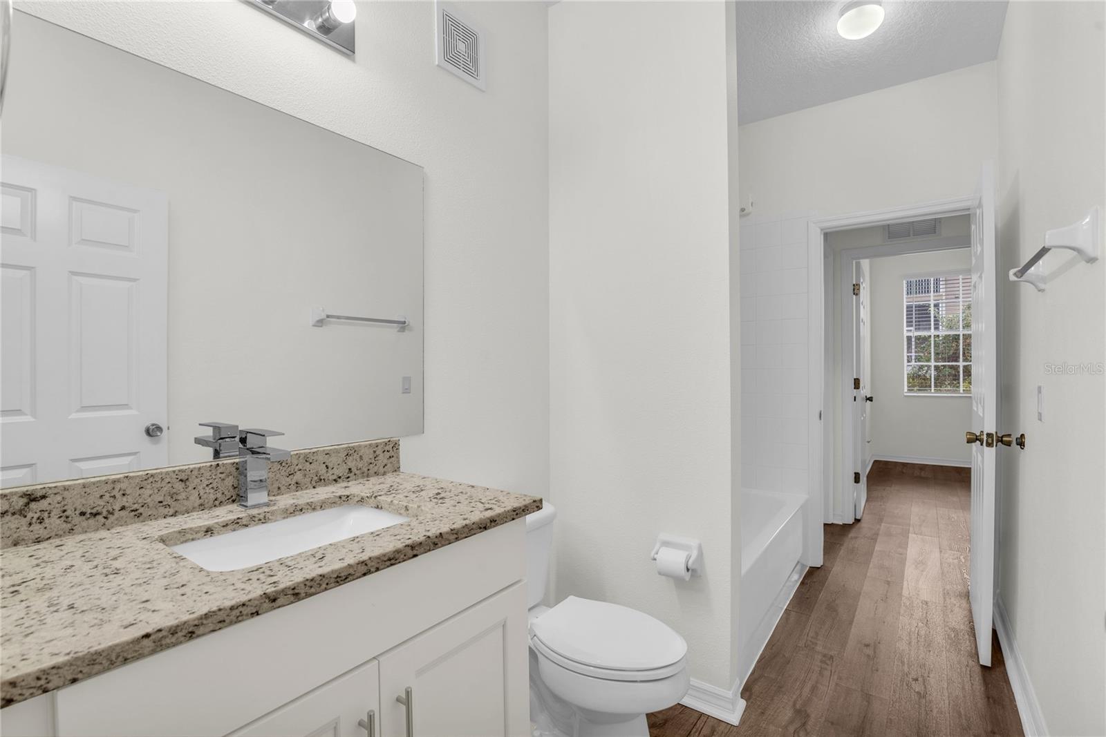 Image 25 of 39 For 3699 Oakdale Circle 105