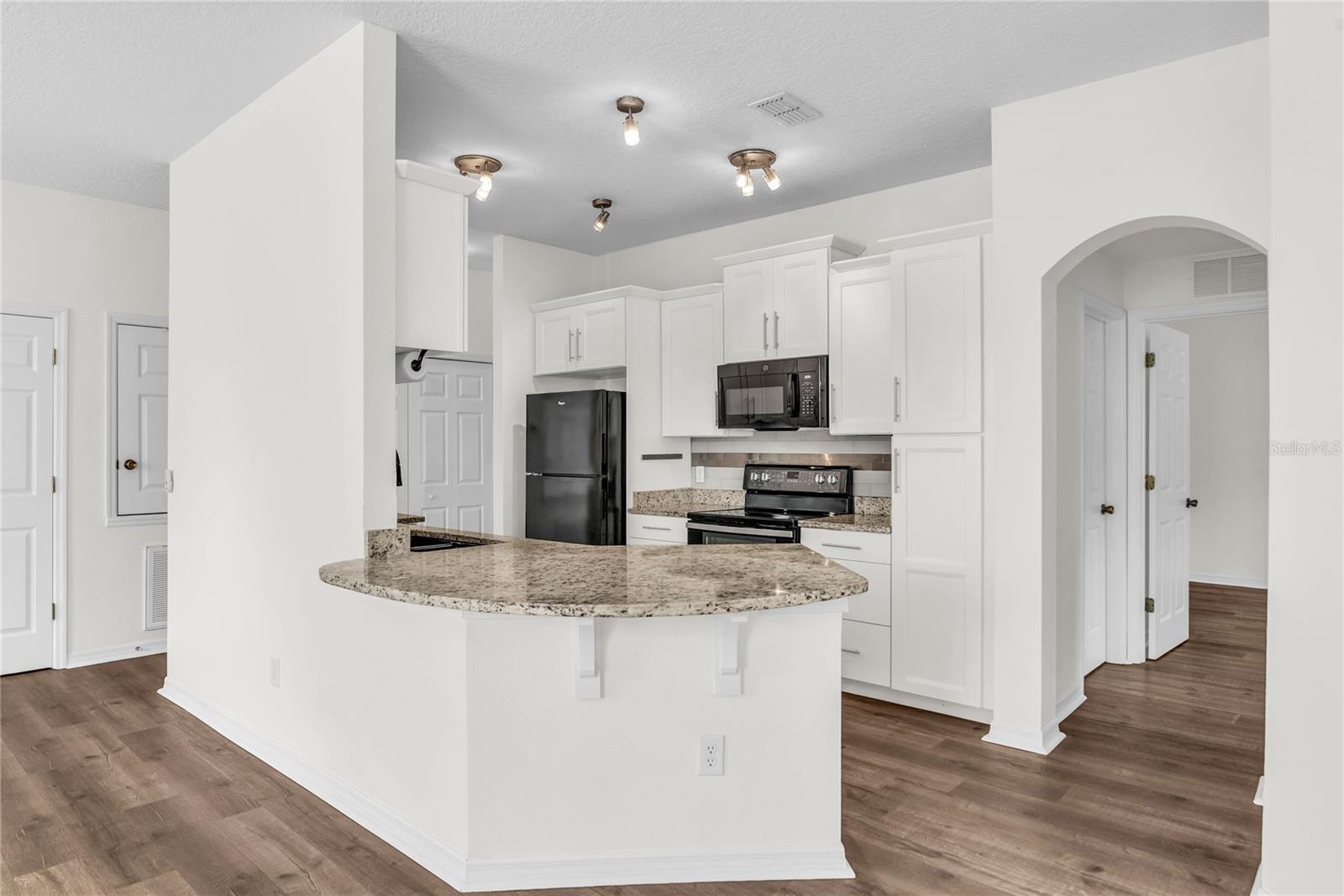 Image 3 of 39 For 3699 Oakdale Circle 105