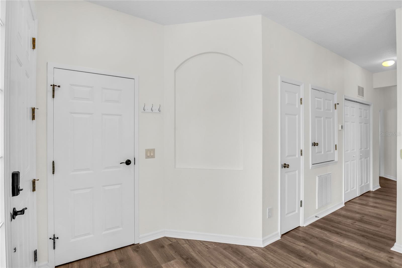 Image 5 of 39 For 3699 Oakdale Circle 105