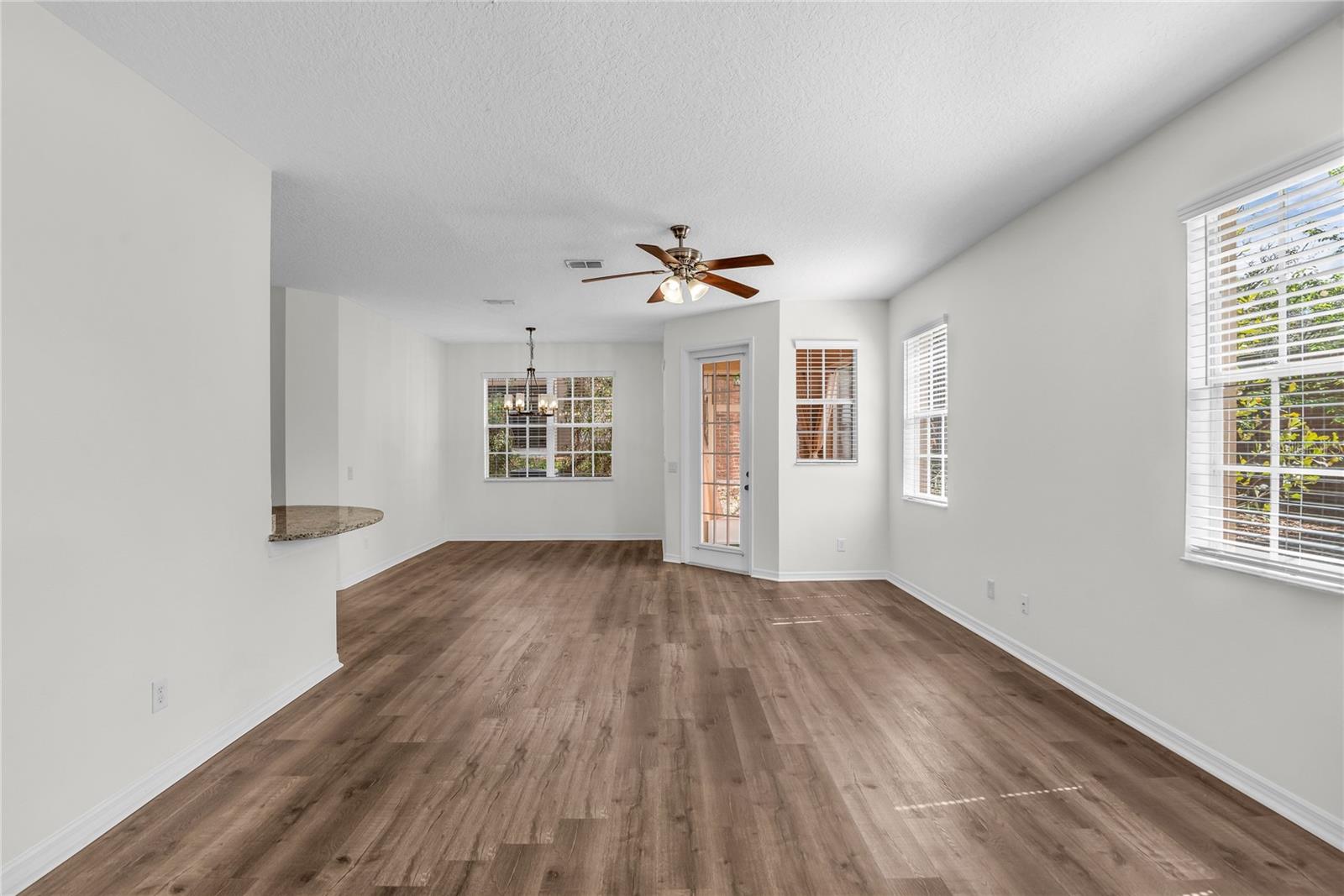 Image 7 of 39 For 3699 Oakdale Circle 105