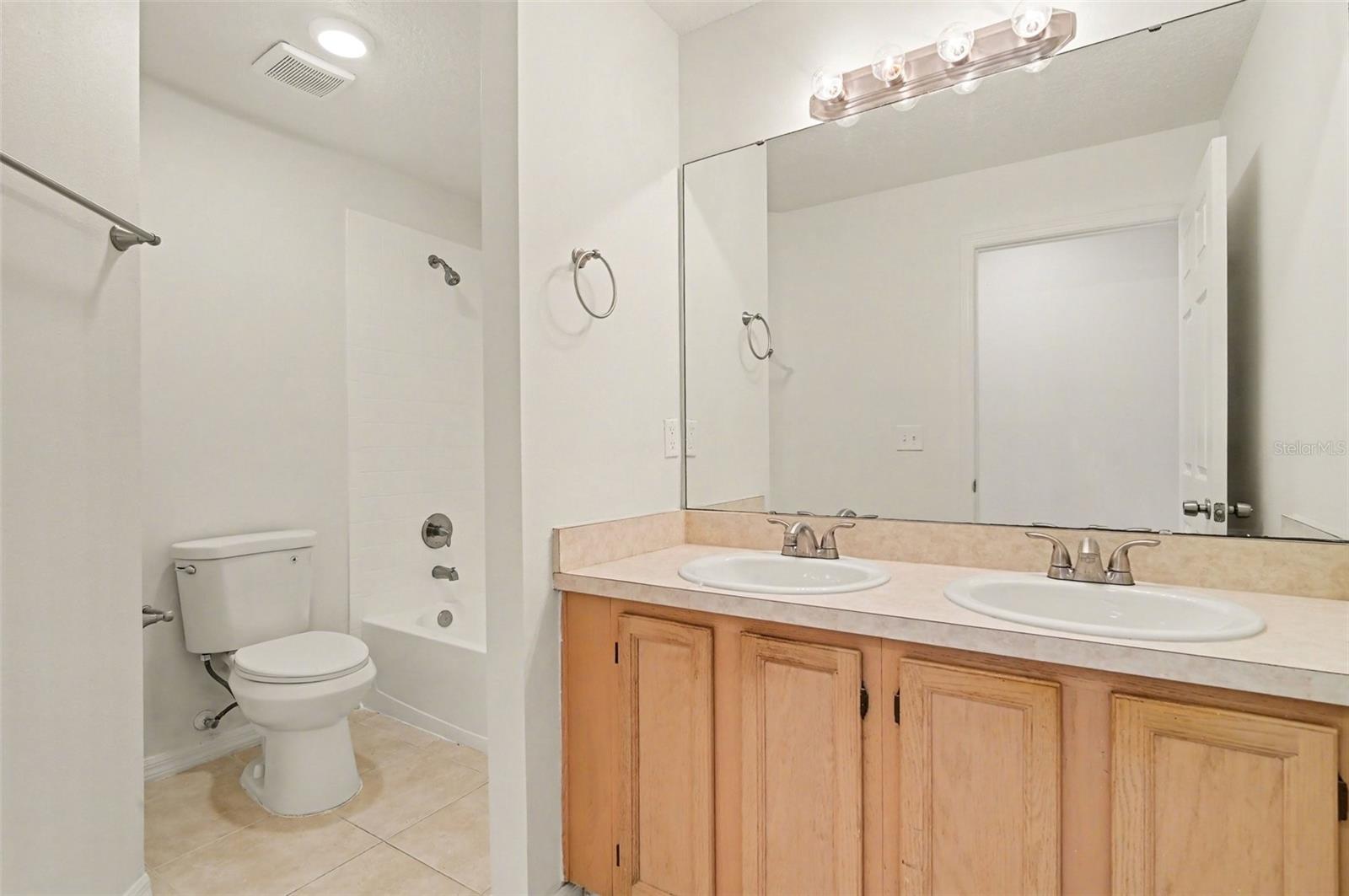 Image 10 of 30 For 314 Lancer Oak Drive