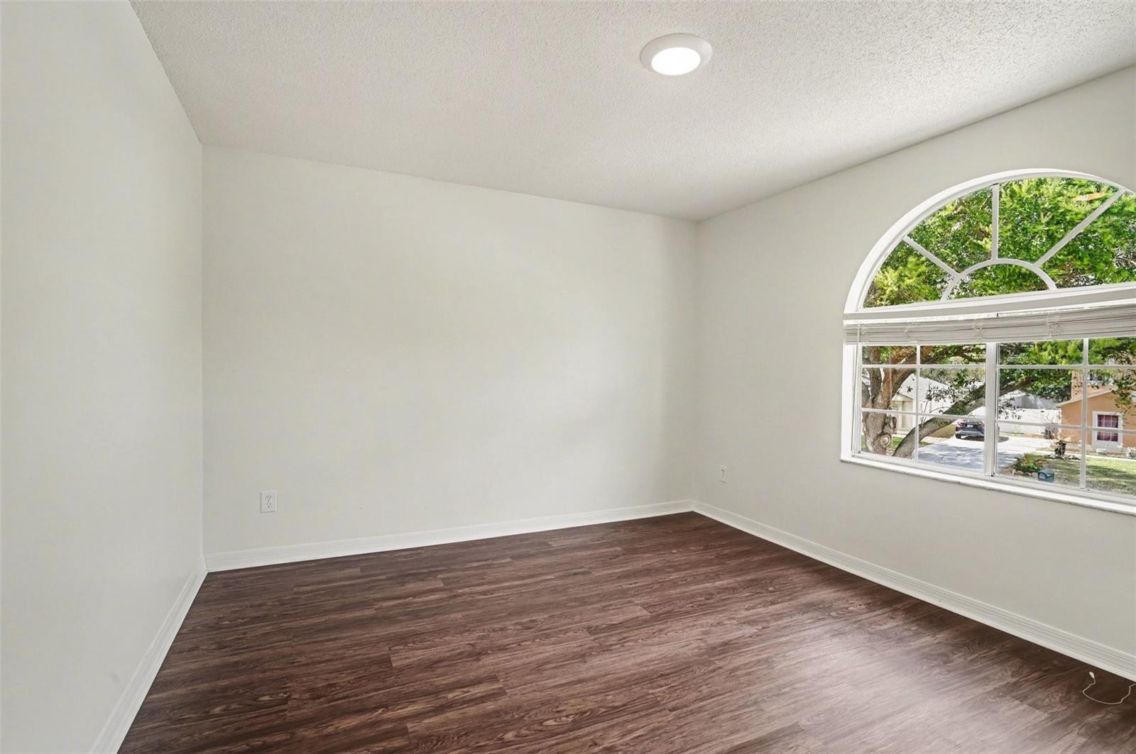 Image 17 of 30 For 314 Lancer Oak Drive