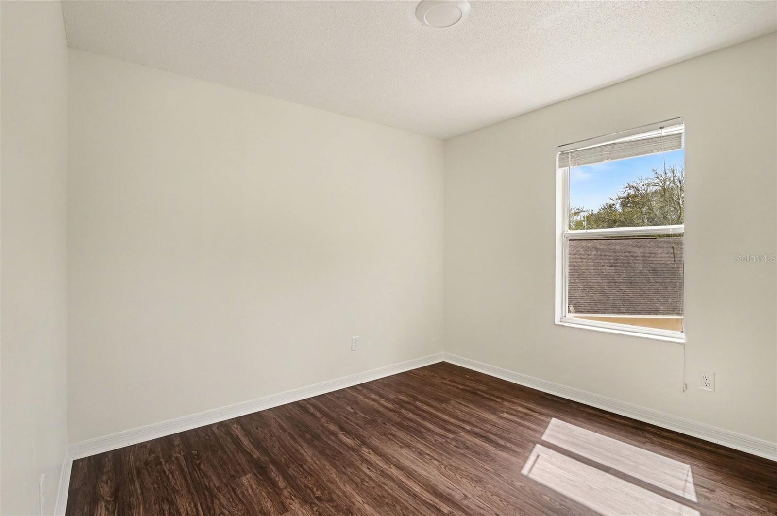 Image 20 of 30 For 314 Lancer Oak Drive