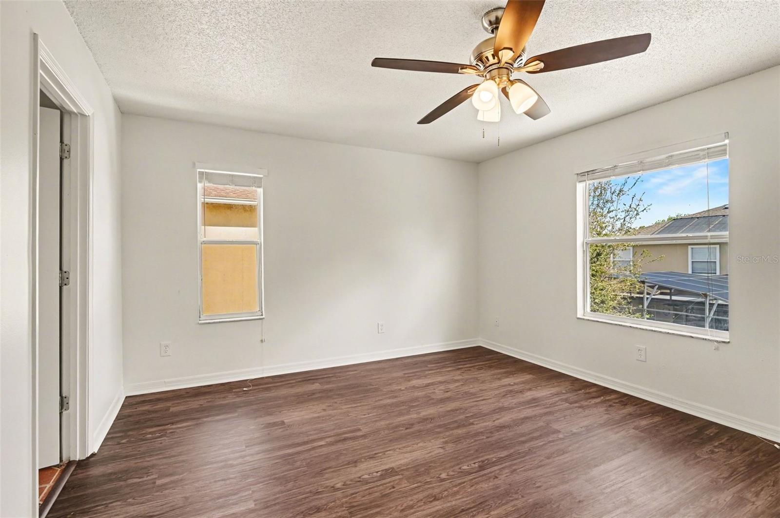 Image 24 of 30 For 314 Lancer Oak Drive