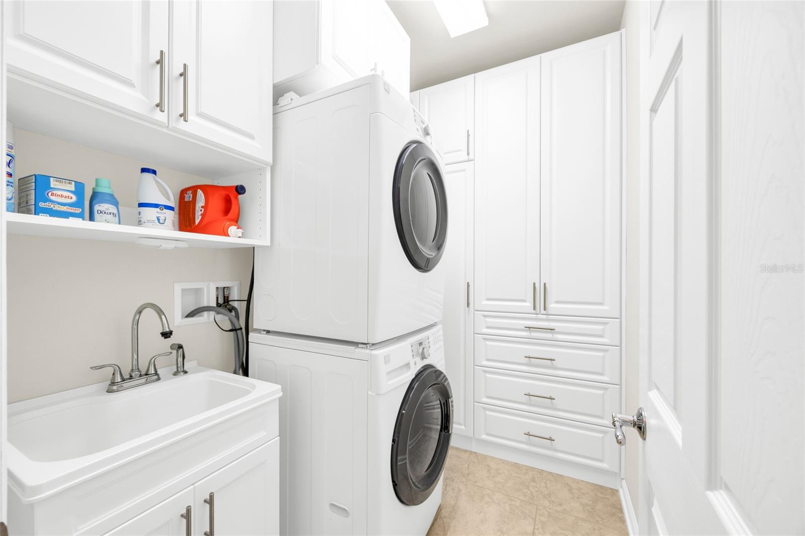 Image 22 of 76 For 7961 Esta Lane