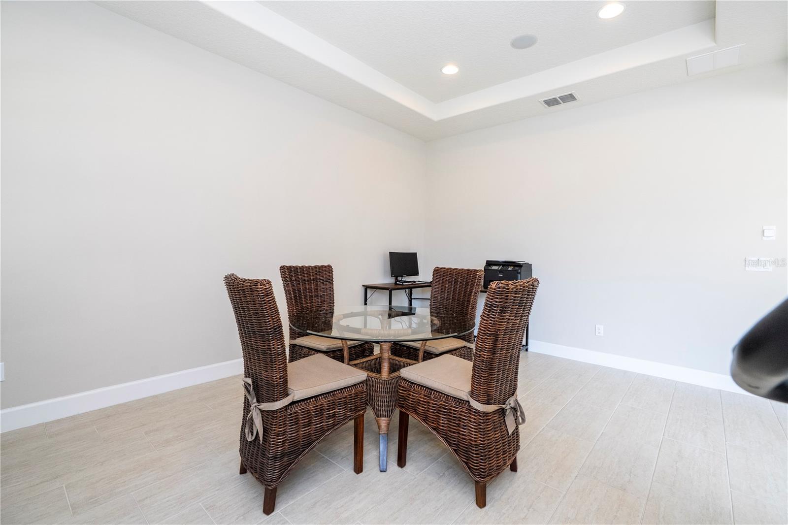 Image 32 of 100 For 9442 Royal Estates Boulevard