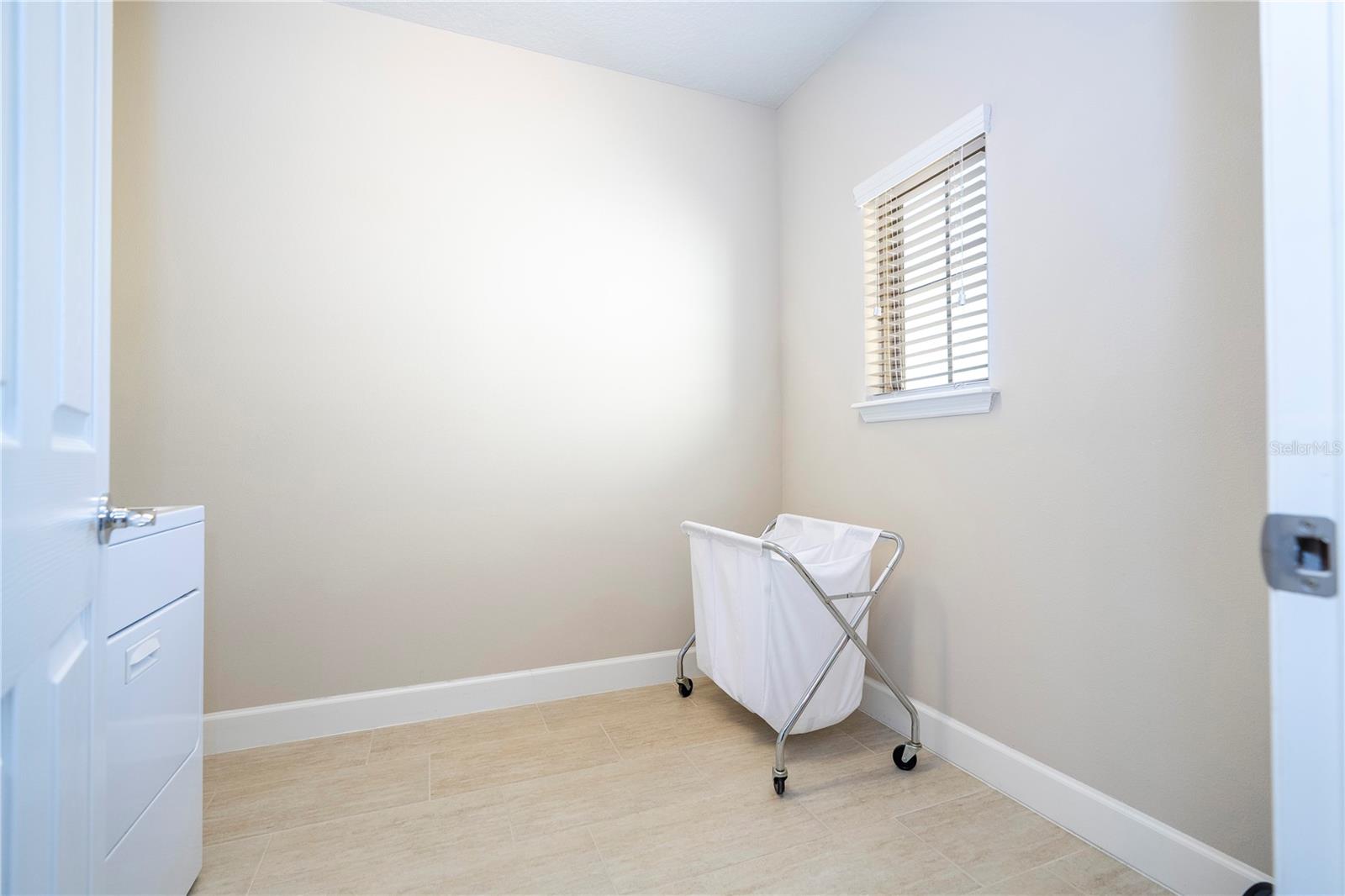 Image 77 of 100 For 9442 Royal Estates Boulevard