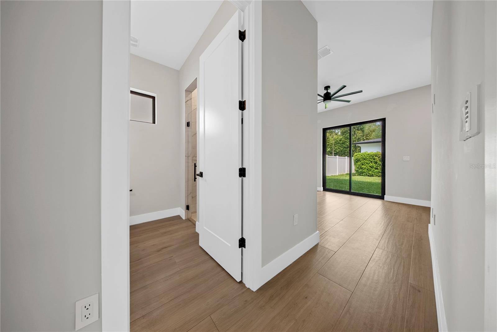 Image 16 of 54 For 1937 Marks Street