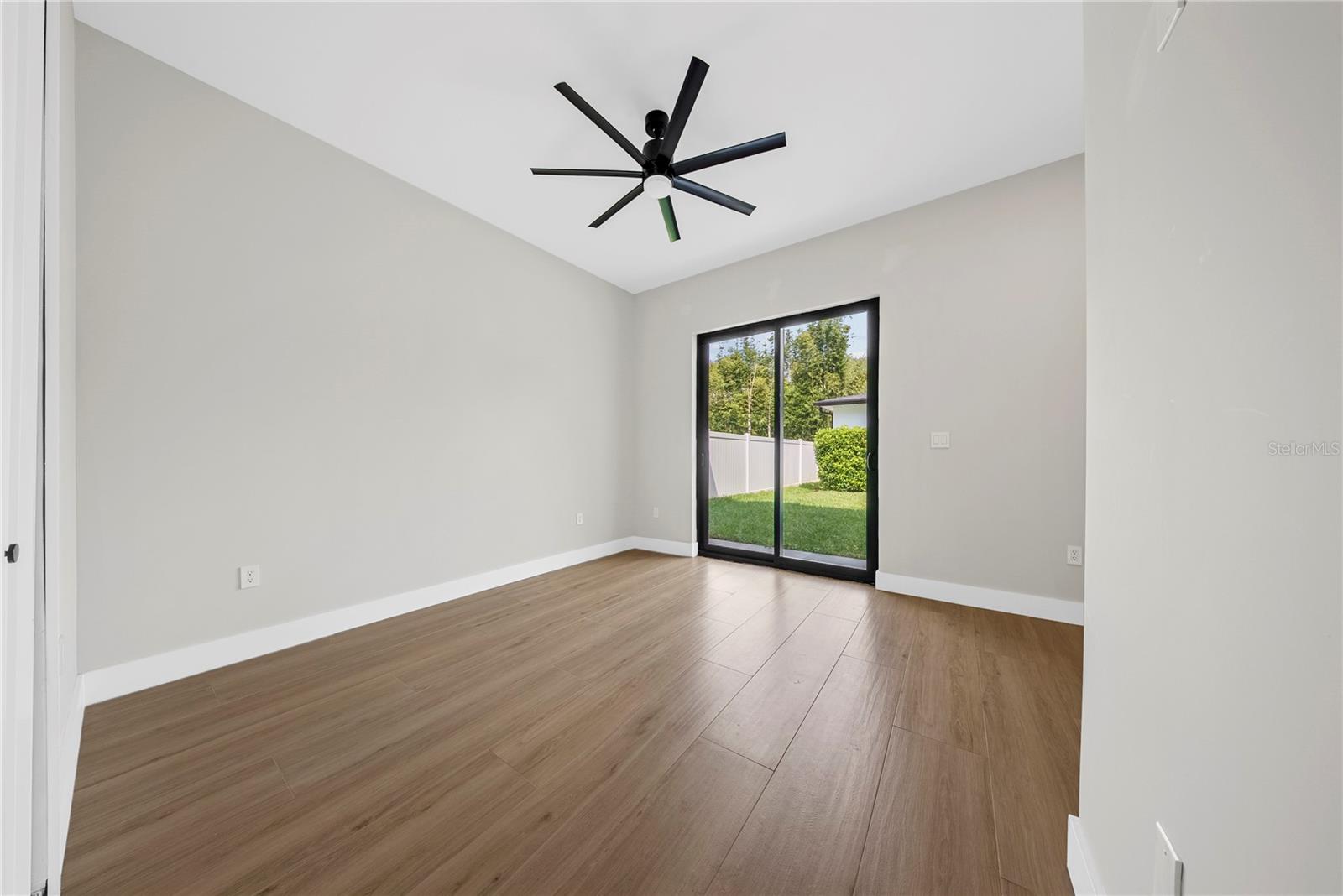 Image 19 of 54 For 1937 Marks Street