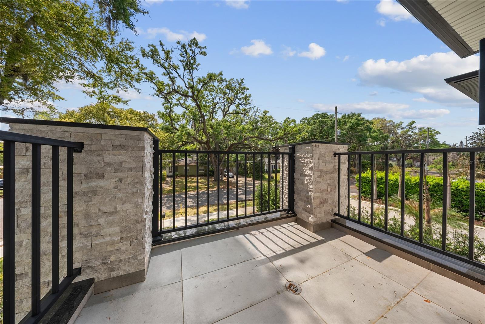 Image 26 of 54 For 1937 Marks Street