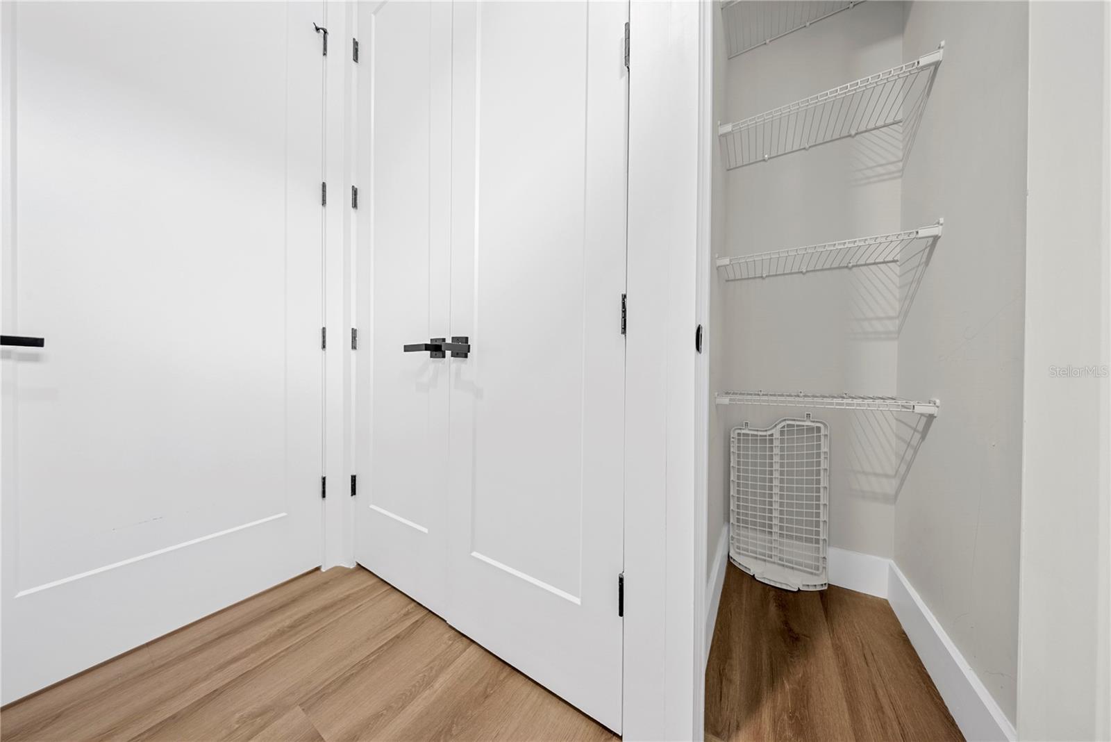 Image 29 of 54 For 1937 Marks Street