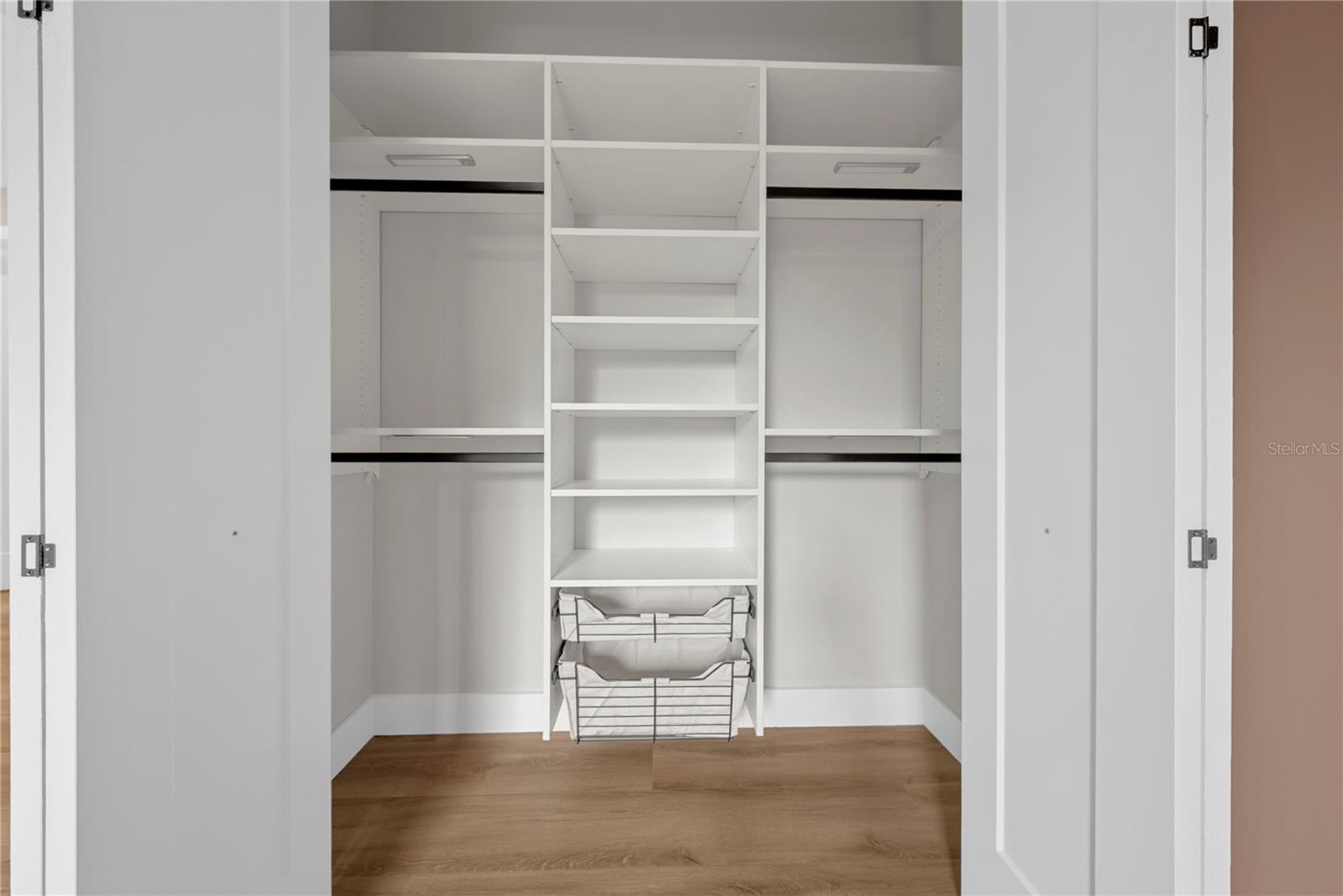 Image 35 of 54 For 1937 Marks Street