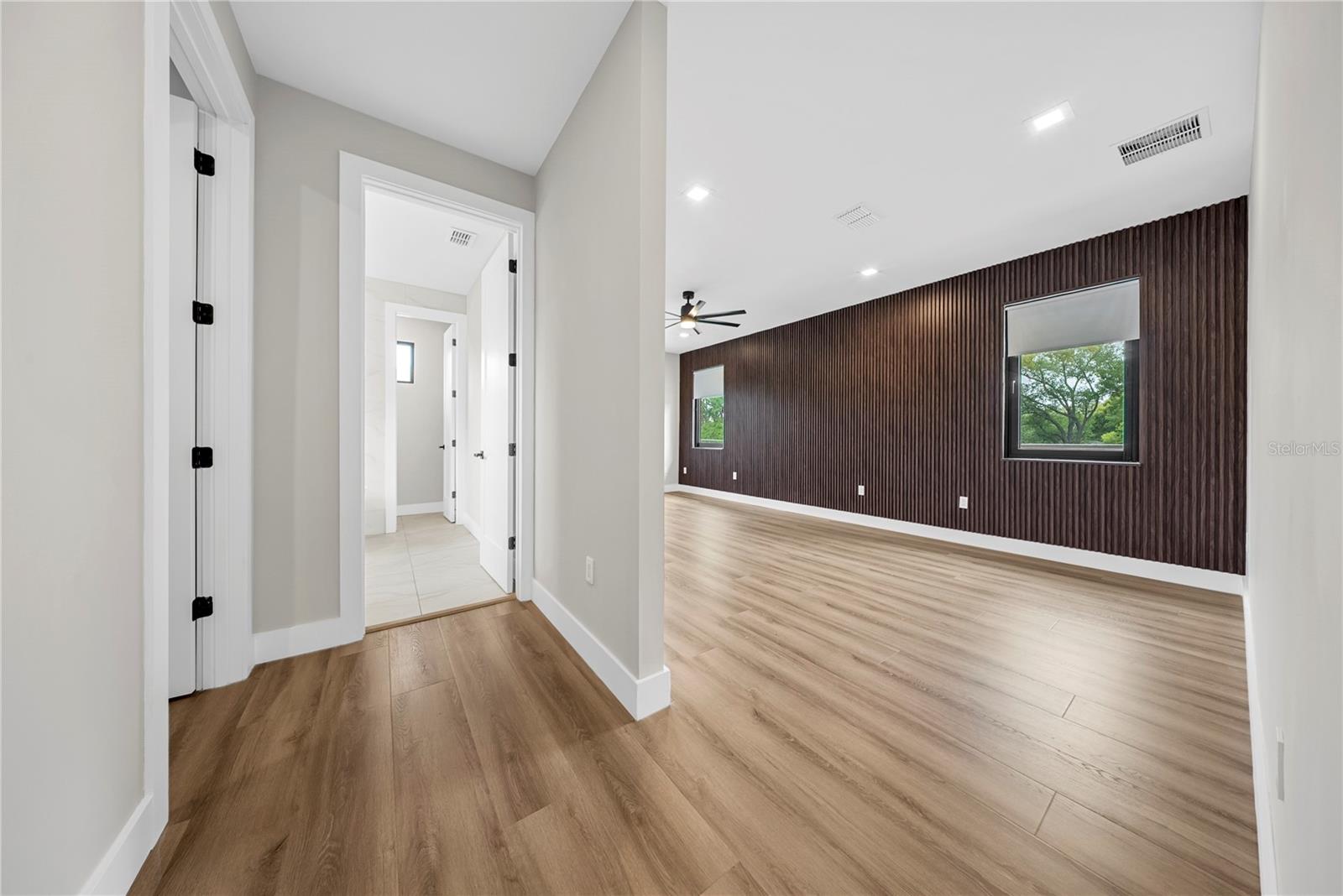 Image 37 of 54 For 1937 Marks Street