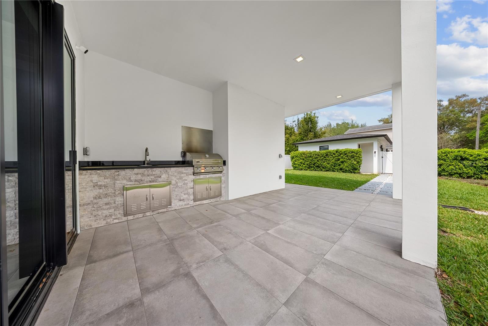 Image 46 of 54 For 1937 Marks Street