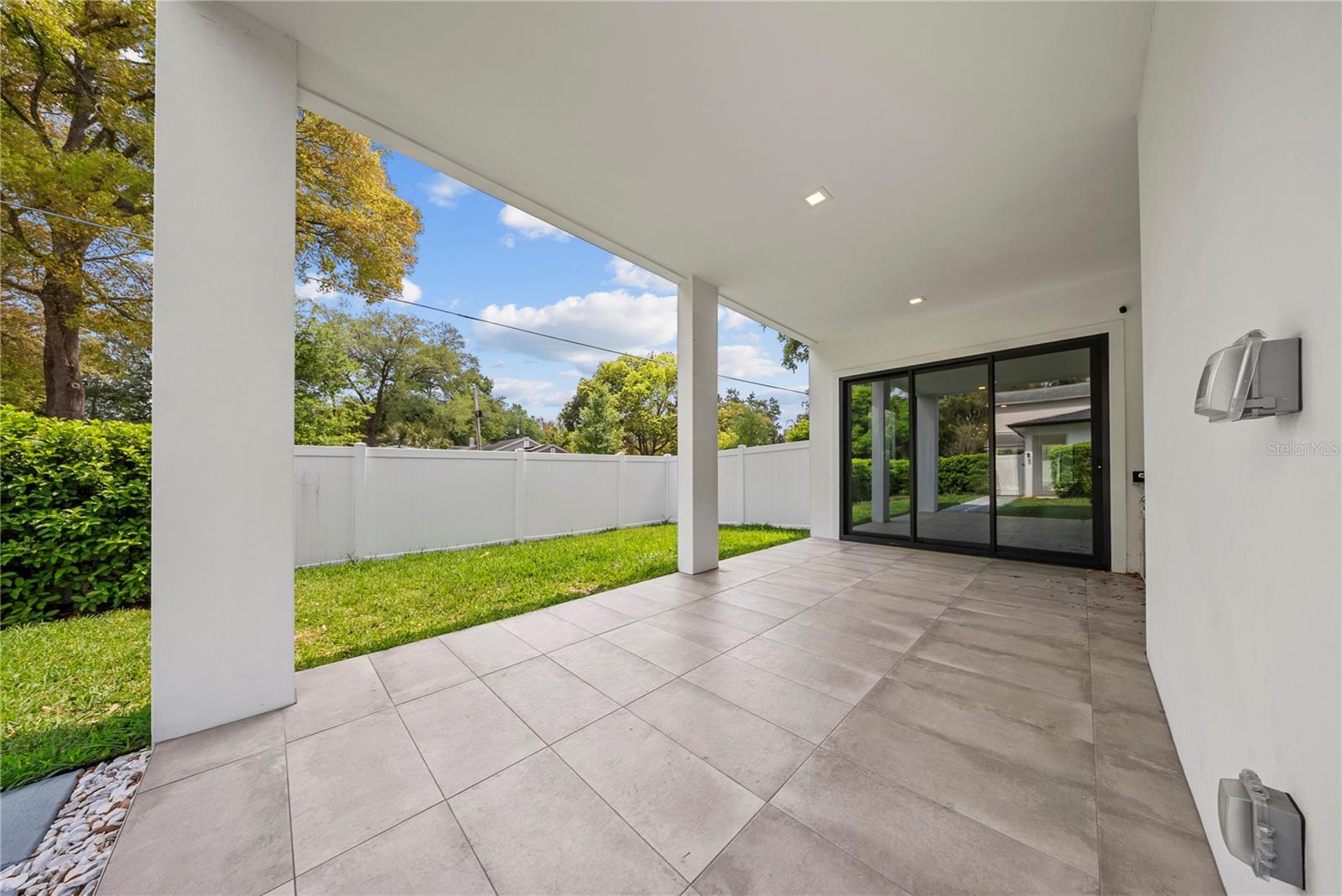 Image 48 of 54 For 1937 Marks Street