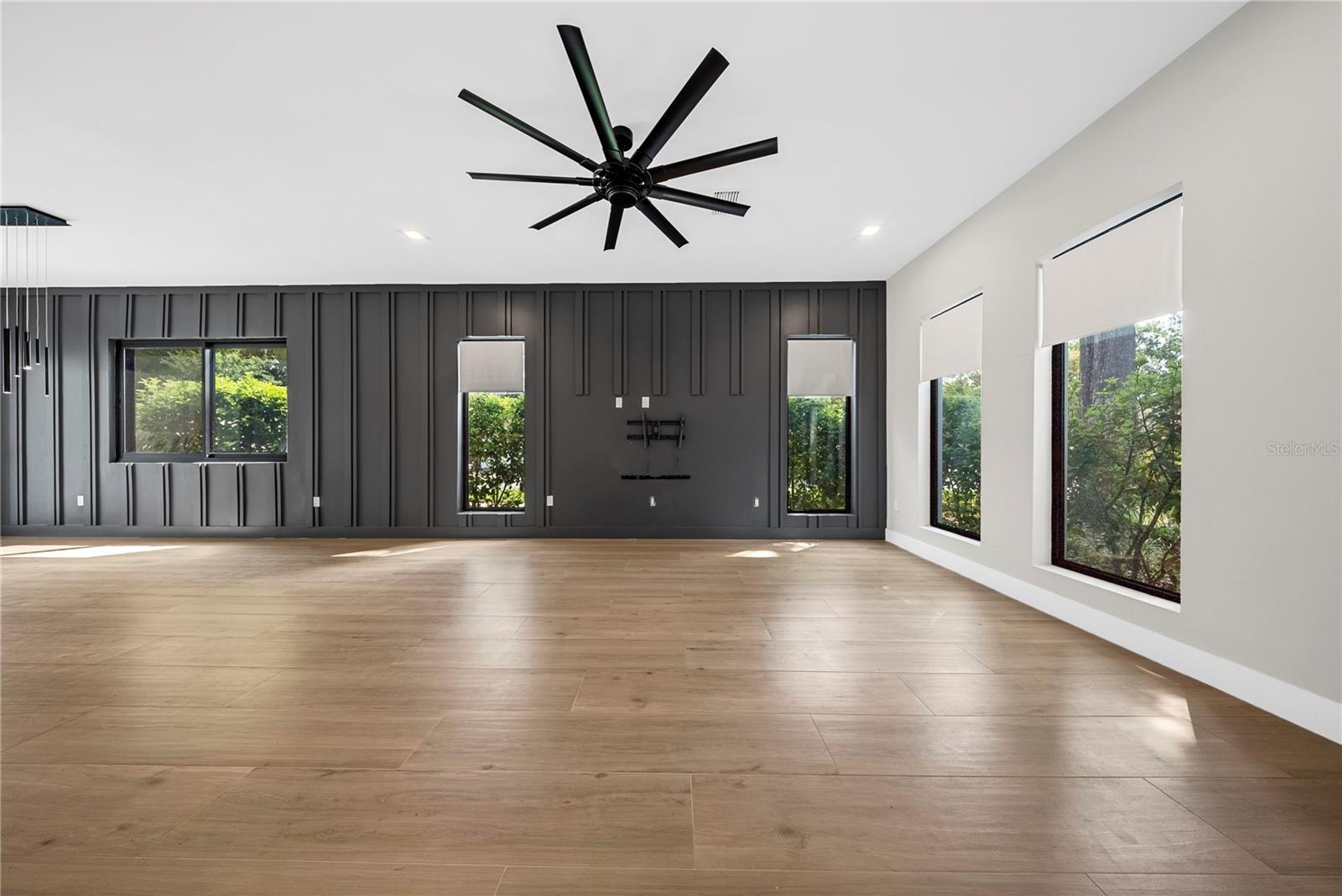 Image 5 of 54 For 1937 Marks Street