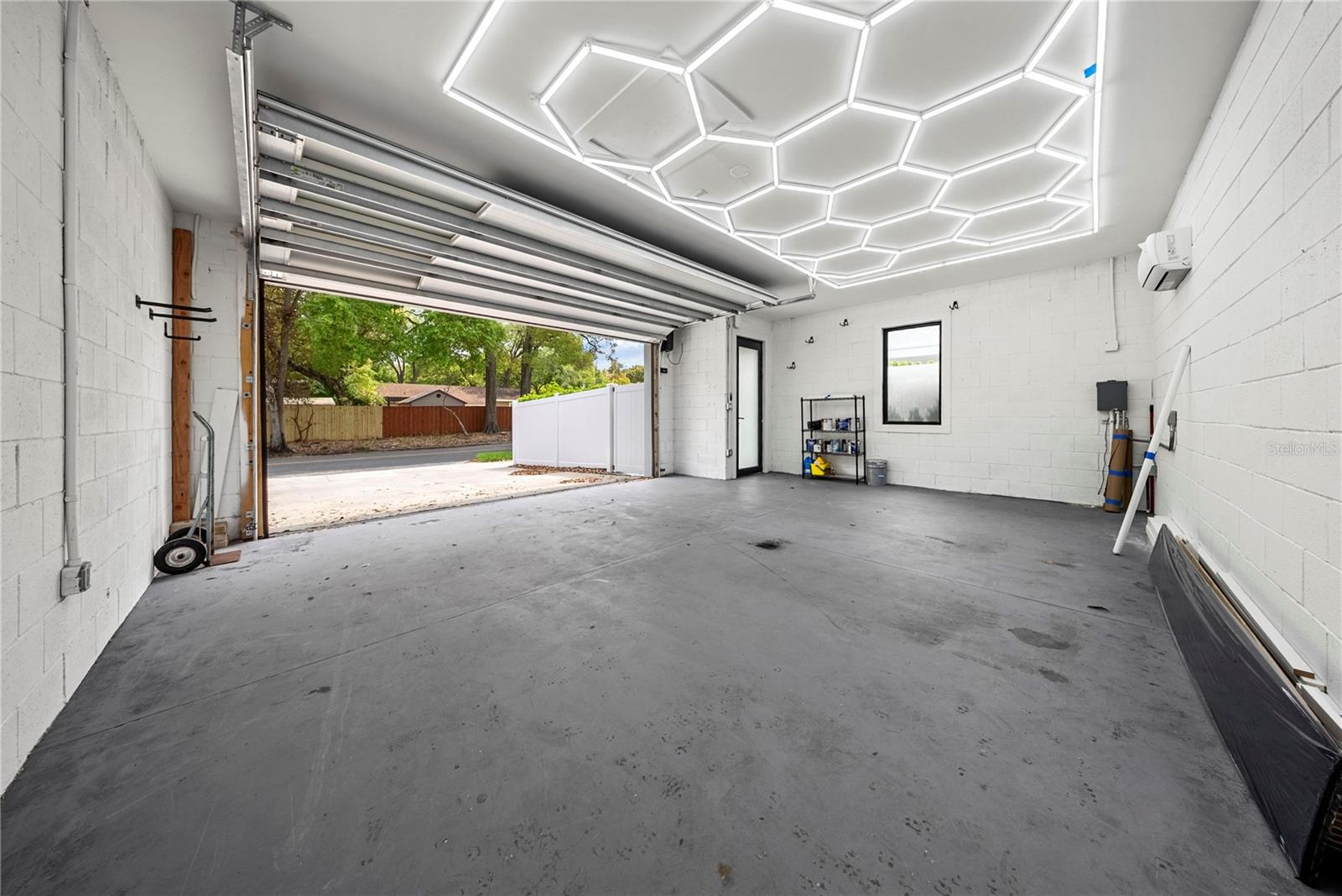 Image 52 of 54 For 1937 Marks Street