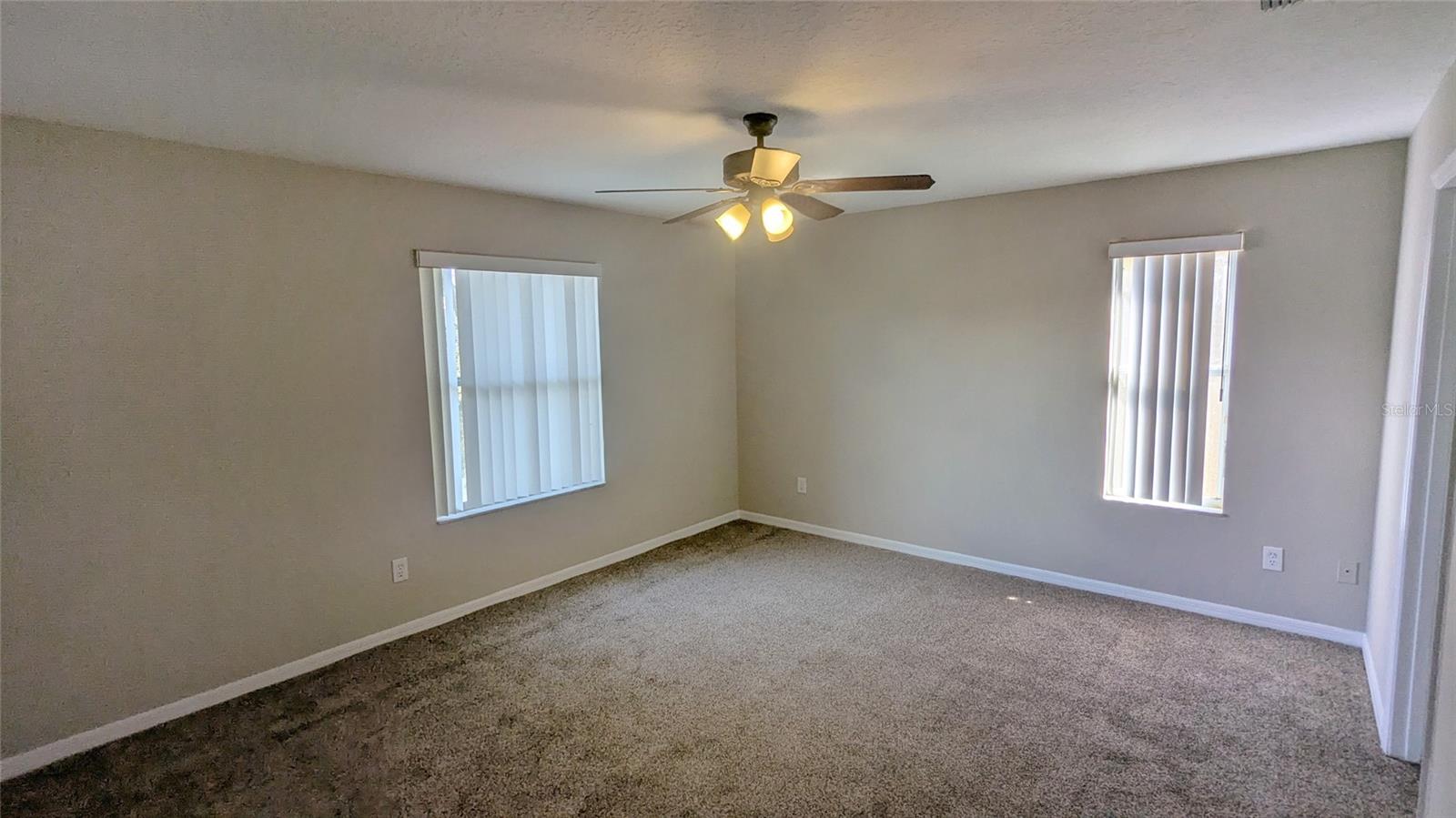 Image 15 of 22 For 433 Eastbridge Drive