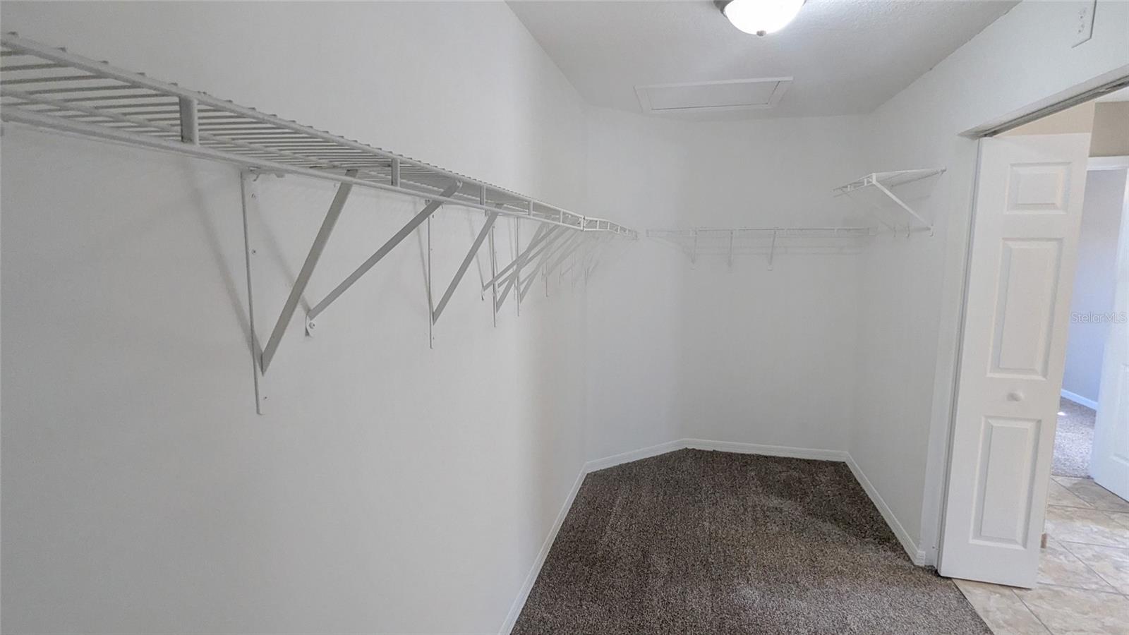 Image 16 of 22 For 433 Eastbridge Drive