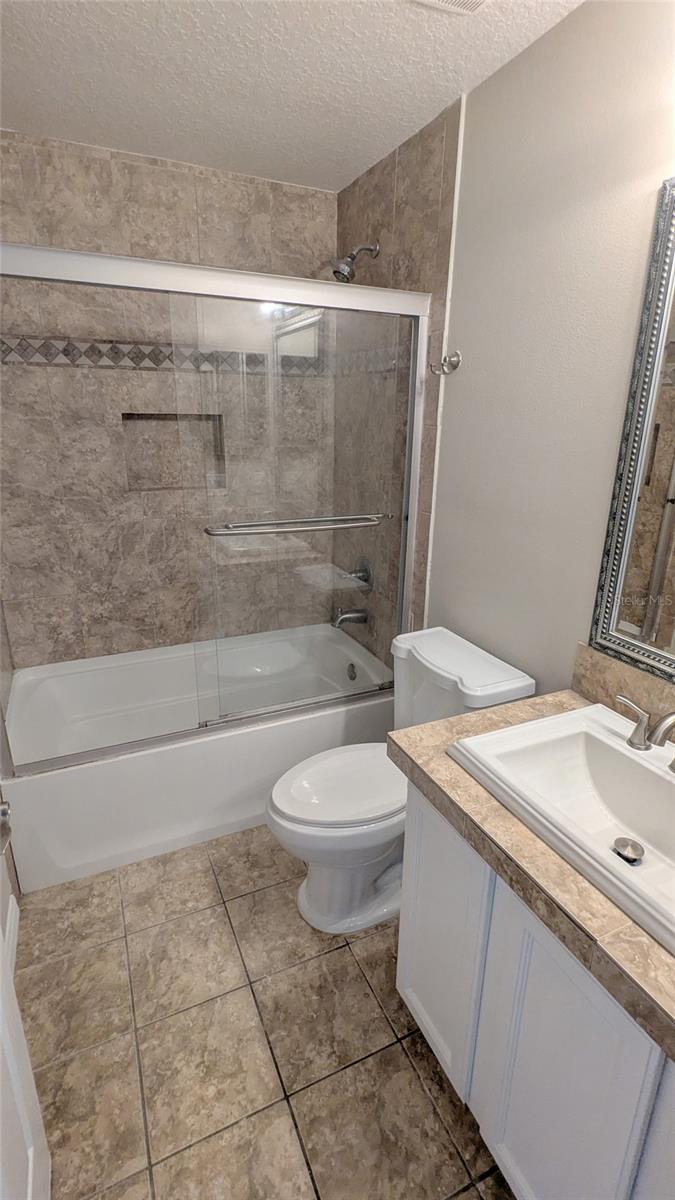 Image 20 of 22 For 433 Eastbridge Drive