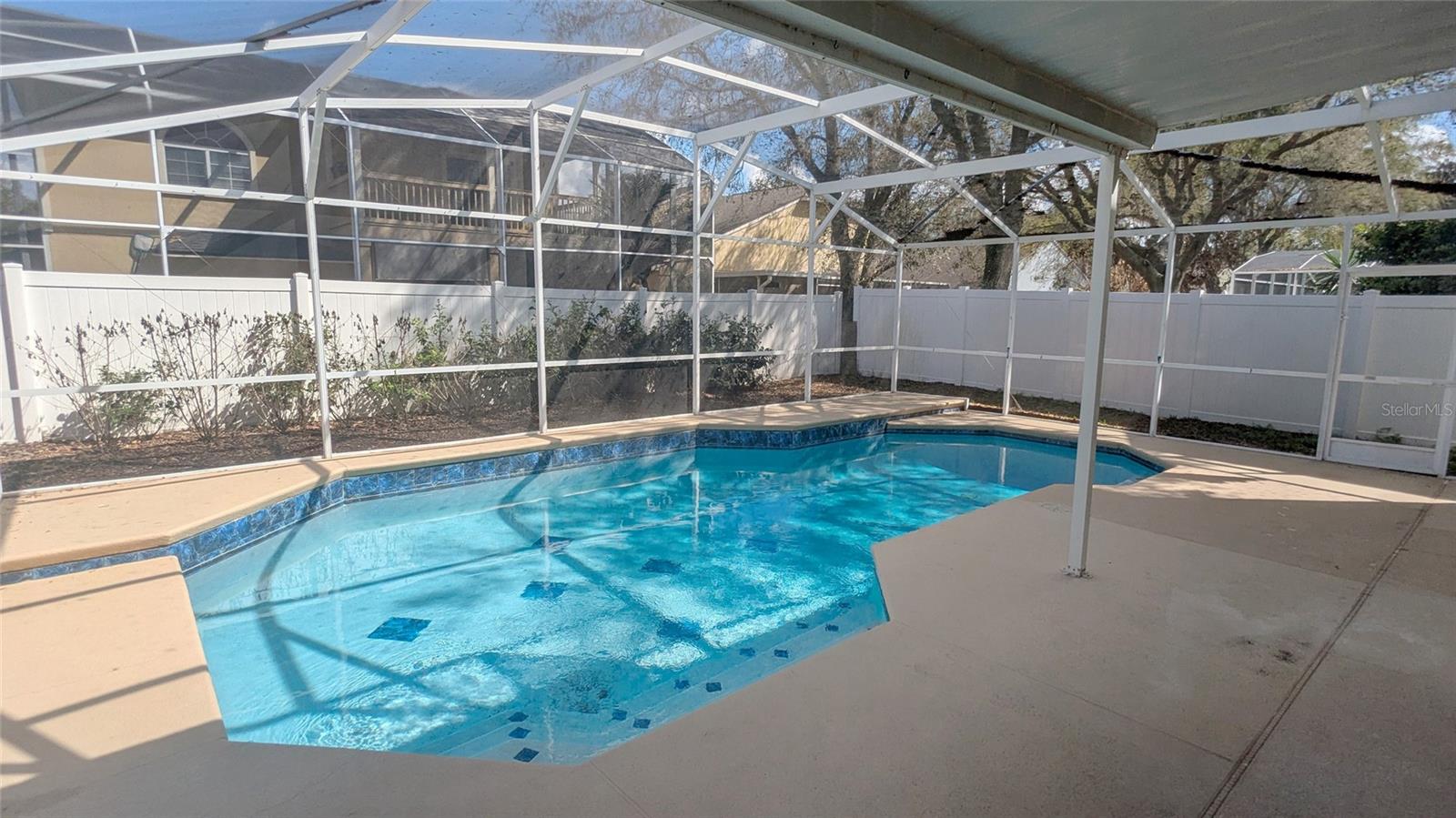 Image 3 of 22 For 433 Eastbridge Drive